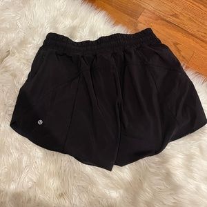 black hotty hot lululemon shorts